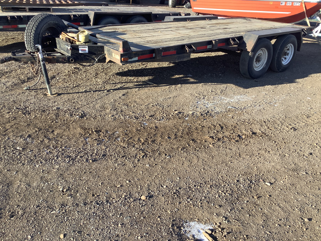 1990 T/A Flatbed Trailer