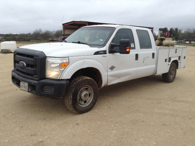 2015 Ford F-250 Super Duty 4x4 Service Truck
