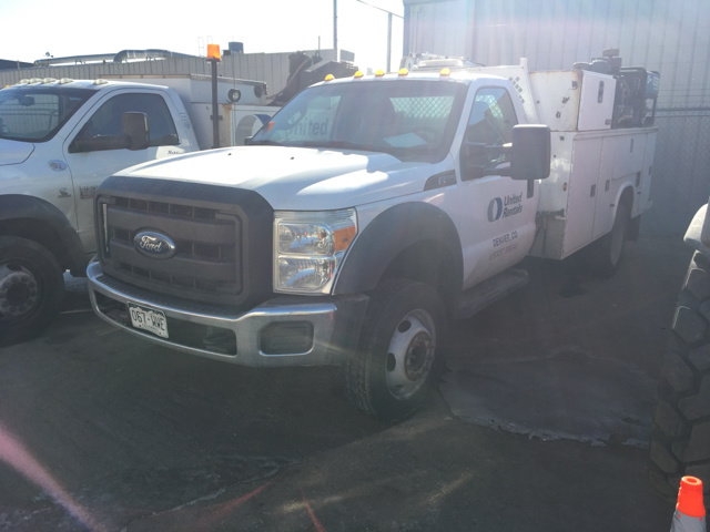 2011 Ford F-550 Super Duty 4x4 Service Truck w/ Crane 2011 Ford F-550 Super Duty 4x4 Service Truck w/ Crane