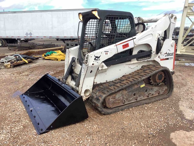 2014 Bobcat T870 High-Flow Compact Track Loader 2014 Bobcat T870 High-Flow Compact Track Loader