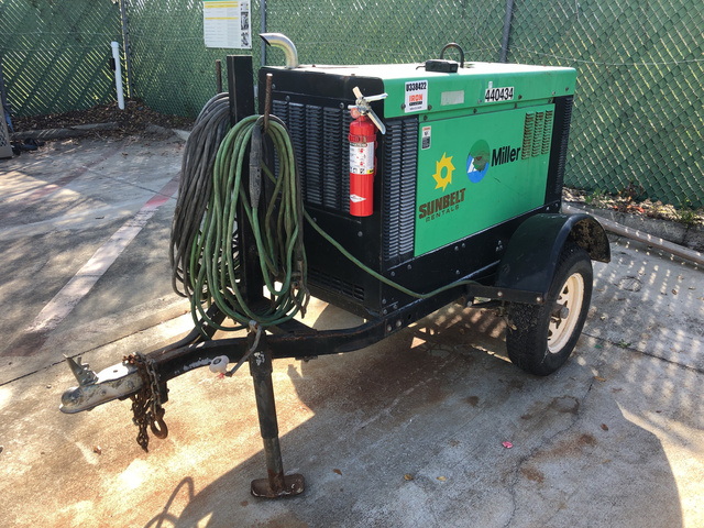 2012 (unverified) Miller Big Blue 300 Pro Engine Driven Welder