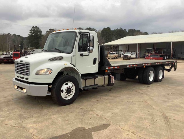2015 Freightliner M2 106 6x4 T/A Flatbed Truck 2015 Freightliner M2 106 6x4 T/A Flatbed Truck