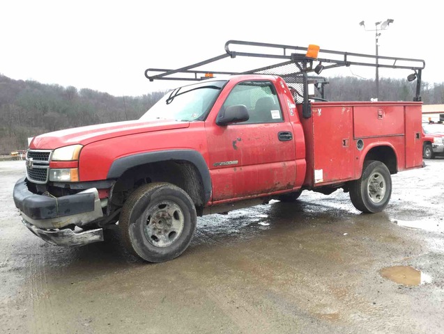 Chevrolet 2500 4x2 S/A Utility Truck
