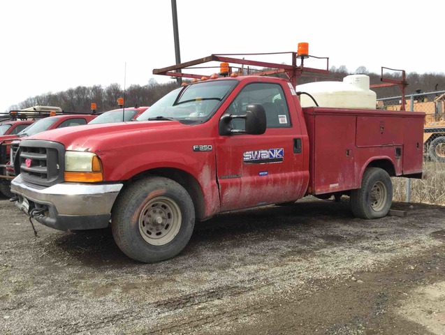 2000 Ford F350 4x2 Utility Truck