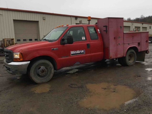 1999 Ford F350 4x2 S/A Utility Truck