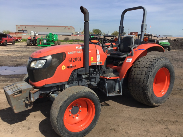 2014 (unverified) Kubota M6060HD 4WD Tractor 2014 (unverified) Kubota M6060HD 4WD Tractor