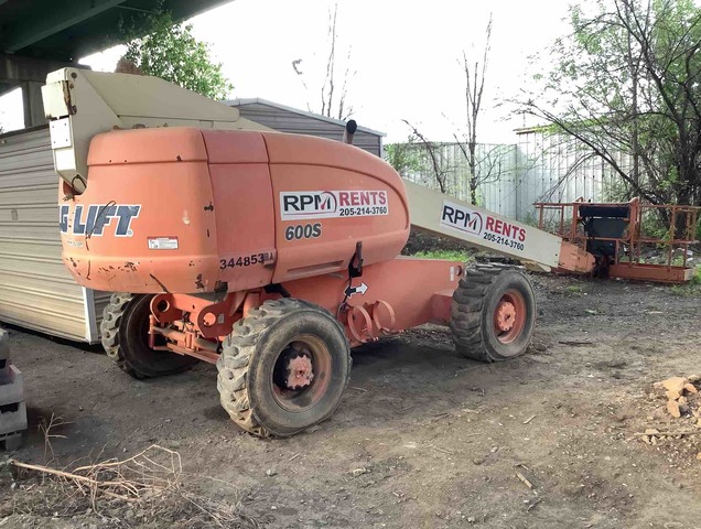 2000 JLG 600S 4WD Diesel Telescopic Boom Lift 2000 JLG 600S 4WD Diesel Telescopic Boom Lift