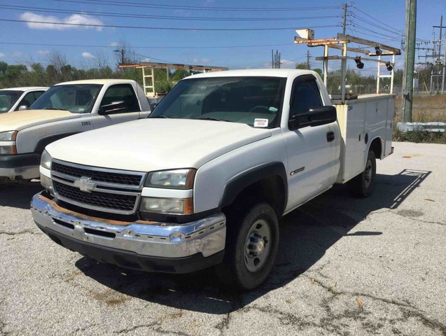 2006 Chevrolet 2500HD 4x2 S/A Utility Truck