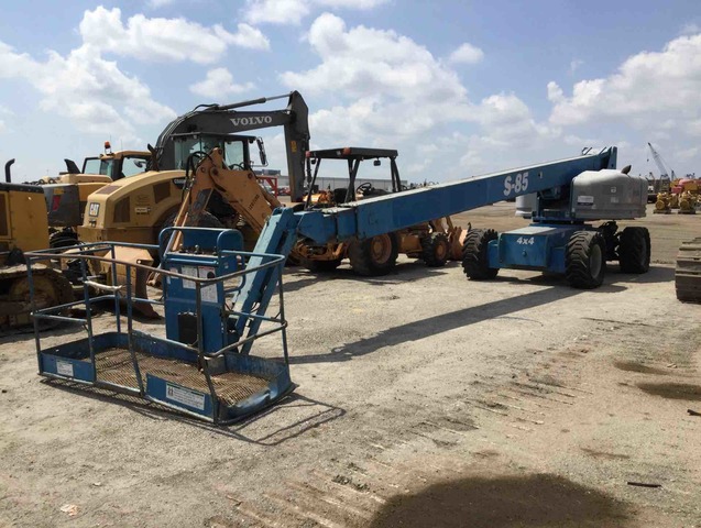2007 Genie S-85 4WD Diesel Telescopic Boom Lift 2007 Genie S-85 4WD Diesel Telescopic Boom Lift