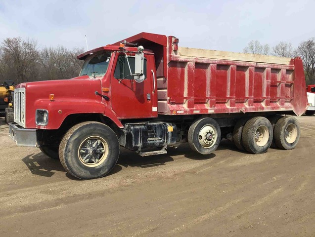 1995 International 2600 Tri/A Dump Truck 1995 International 2600 Tri/A Dump Truck