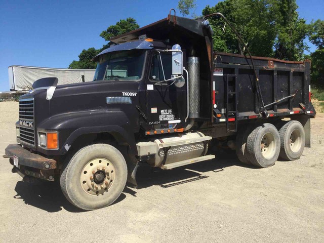 1998 Mack CH613 6x4 T/A Dump Truck 1998 Mack CH613 6x4 T/A Dump Truck