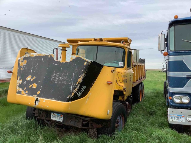 Mack DM477S T/A Dump Truck Mack DM477S T/A Dump Truck
