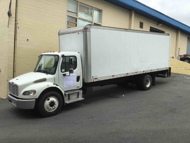 2007 Freightliner M2 106 4x2 Van Truck