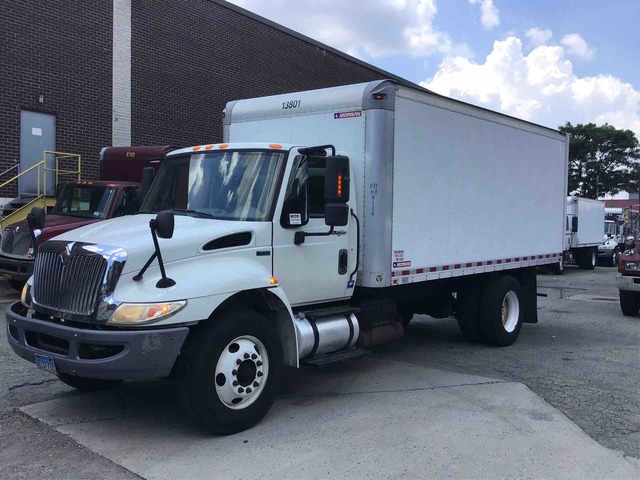 2013 International DuraStar 4300 Van Truck