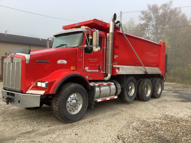 2013 (unverified) Kenworth T800 6x4 Tri/A Dump Truck 2013 (unverified) Kenworth T800 6x4 Tri/A Dump Truck