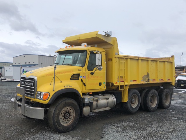 2007 Mack CV713 8x4 Tri/A Dump Truck 2007 Mack CV713 8x4 Tri/A Dump Truck