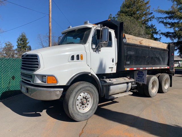 2007 Sterling L-Line 6x4 T/A Dump Truck 2007 Sterling L-Line 6x4 T/A Dump Truck