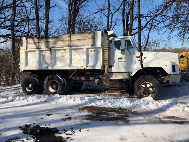 1989 International 2674 T/A Dump Truck 1989 International 2674 T/A Dump Truck