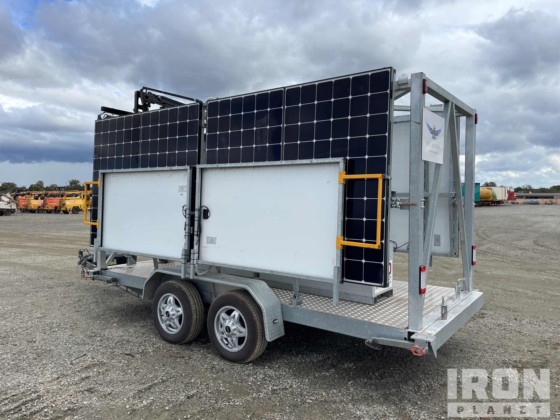 General Appearance with Bild, Ecke hinten rechts