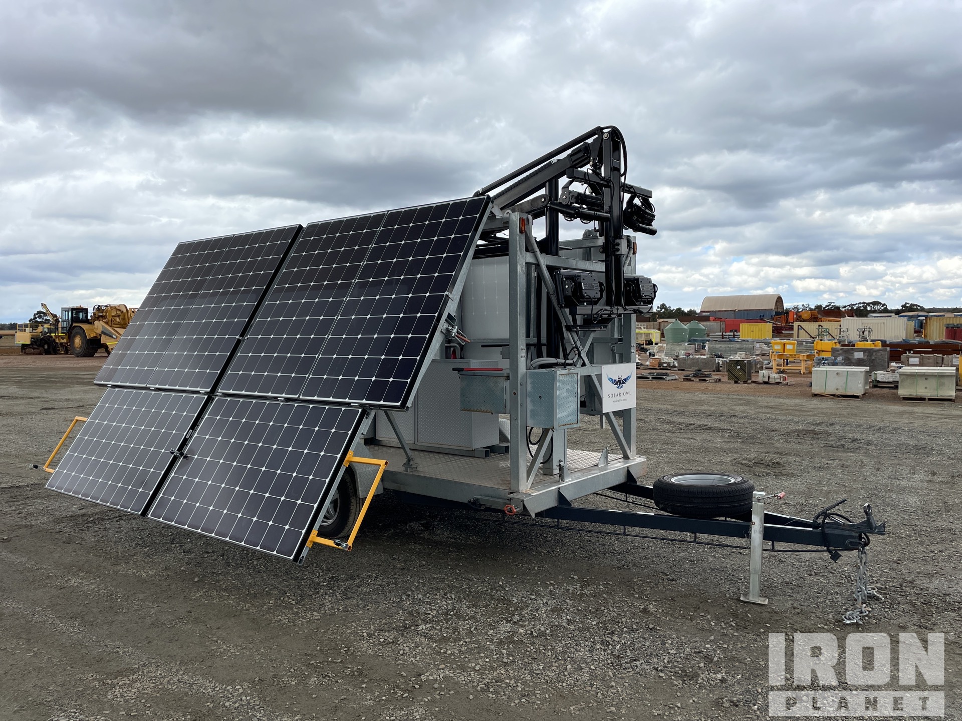 General Appearance with Bild, Ecke vorne links