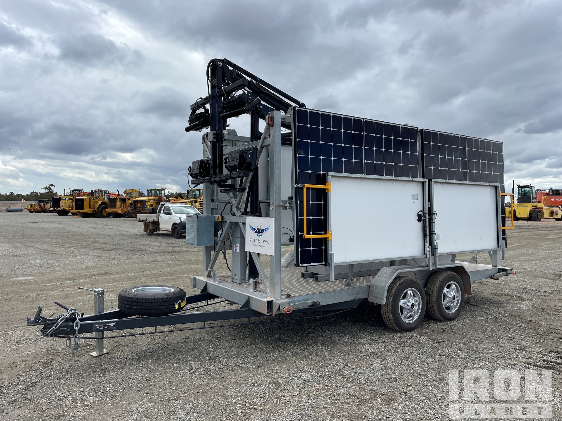 General Appearance with Bild, Ecke vorne rechts