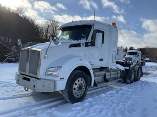2021 Kenworth T880 6x4 T/A Sleeper Truck Tractor