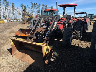 2004 Case IH JX1080U 4WD Tractor 2004 Case IH JX1080U 4WD Tractor